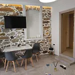 Petra Phos Apartment *