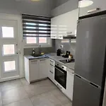 Petra Phos Apartment *